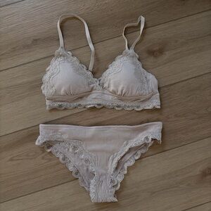 Lace Trimmed Cream Bralette and Panty Set